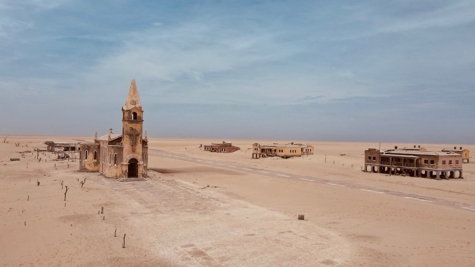 full_screen-image